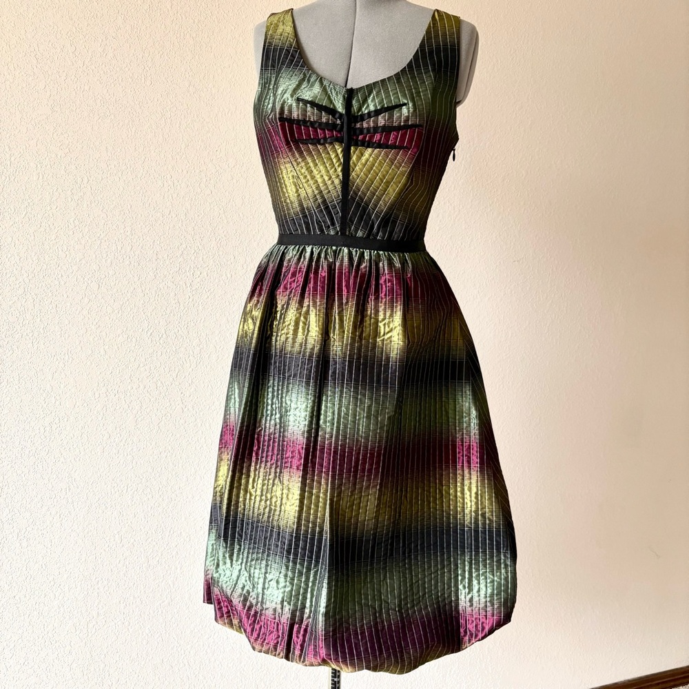 NWT Vivienne Tam bubble hemline dress